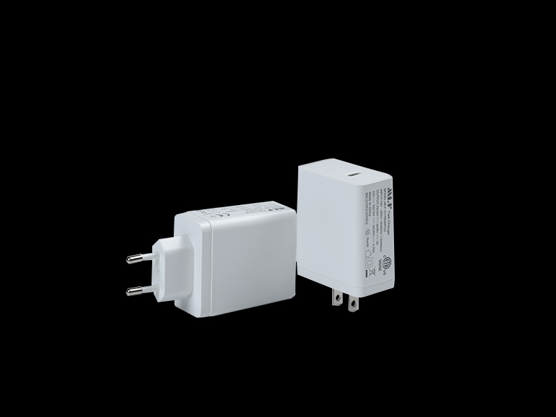 D14 QC18W+PD20W充電器 美規